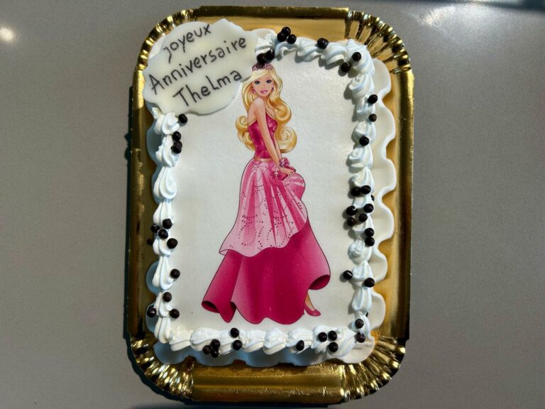 Gâteau d'anniversaire personnalisé princesse chez Kids Fun Park